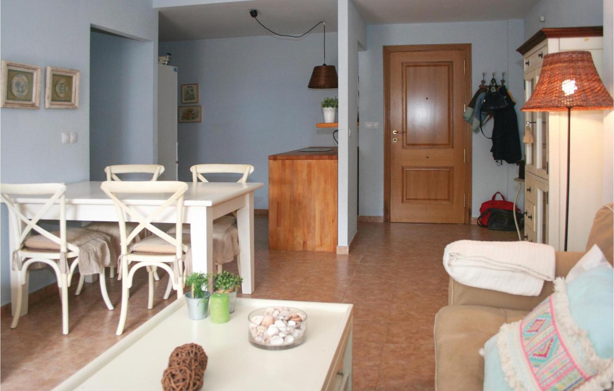 Beautiful Apartment In Alcossebre With Kitchen Екстер'єр фото